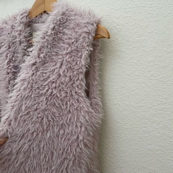 Faux Fun Fur Open Duster Vest NWT, Soft Dusty Lilac, Medium, Lined, Shag… - Picture 3 of 8